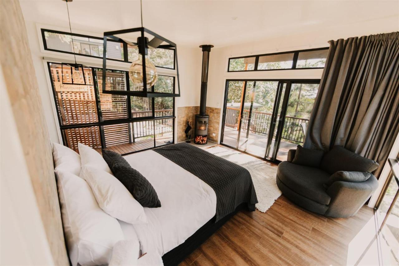 Rainforest Gardens - Luxury Hillside With Views To Bay & Islands